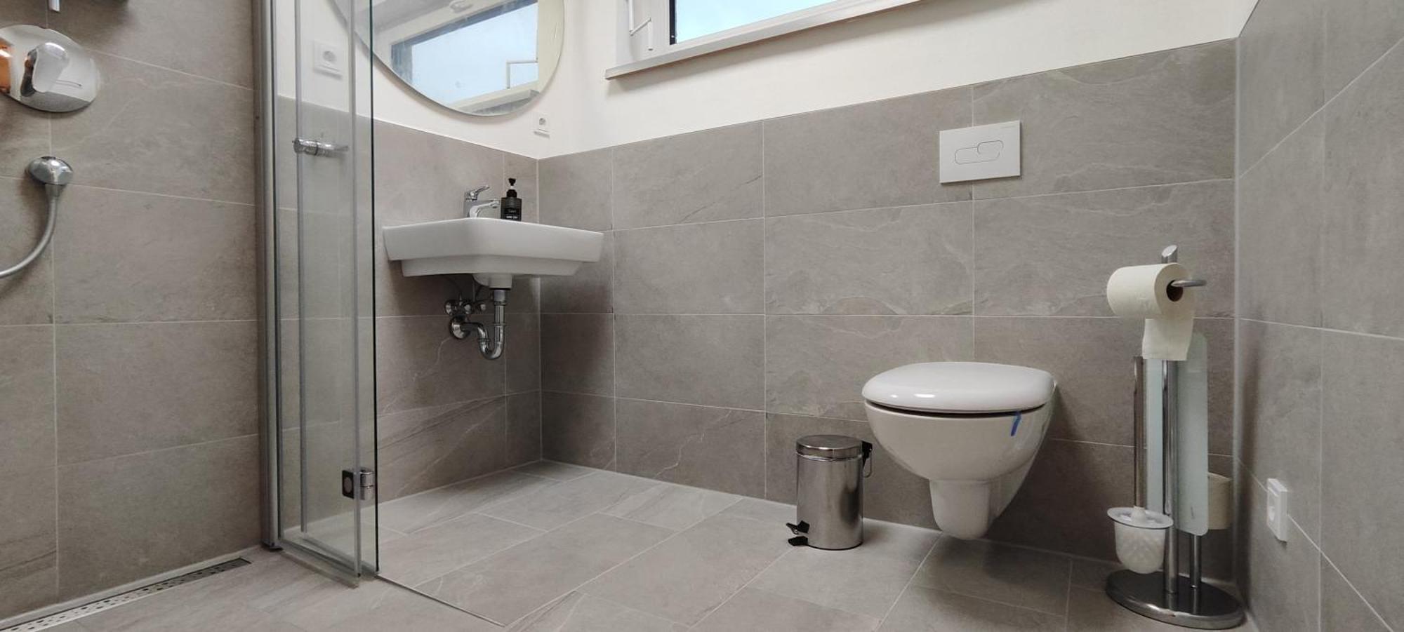 Apartments Seibel Doppel-Zweibettzimmer Mit Bad Ройтлинген Екстериор снимка